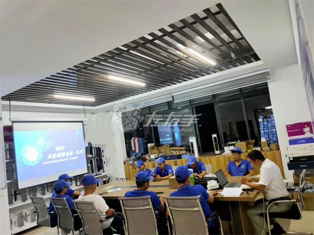 個人品牌和公司口碑同步打造,拿下“小圈”,進一步影響“大圈” 個人品牌和公司口碑同步打造,拿下“小圈”,進一步影響“大圈”